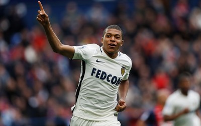 星空电竞快讯-佩德里复出即巅峰